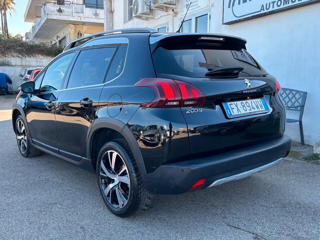 Peugeot 2008 BlueHDi 100 S&S Allure