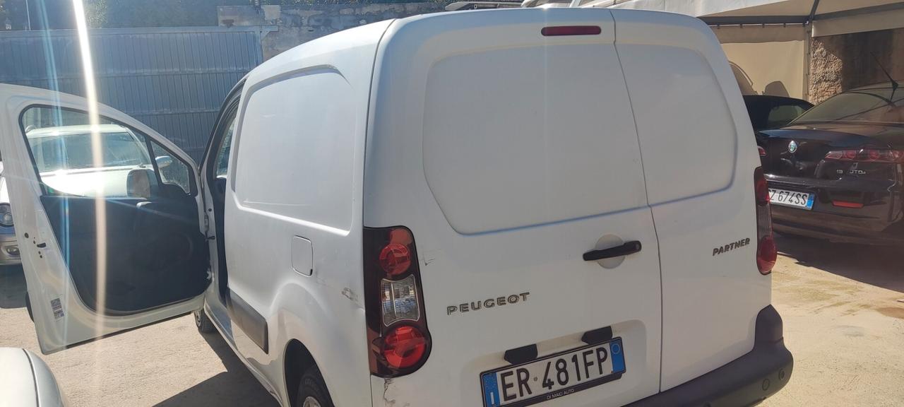 Peugeot Partner 3 Posti 1.6HDI