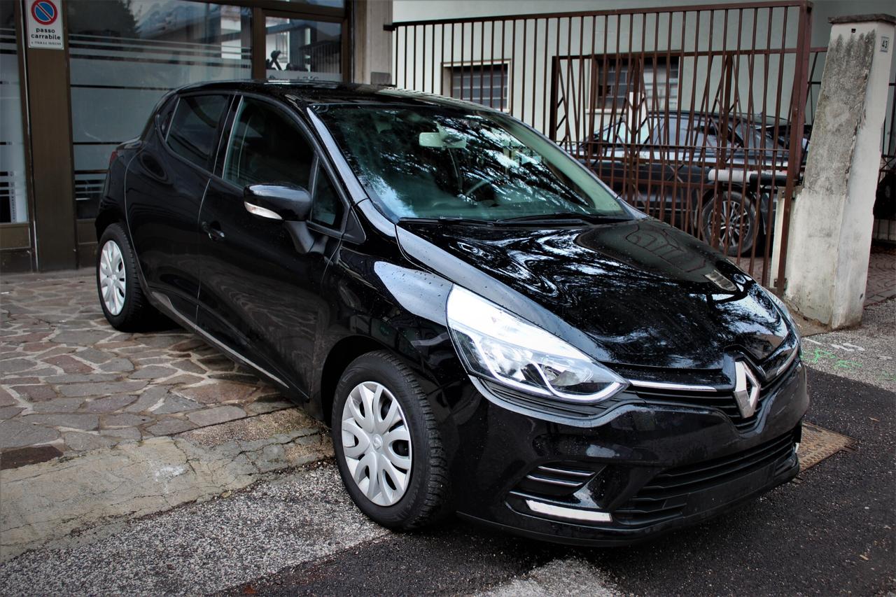 Renault Clio TCe 12V 75 CV 5 porte 44000 km Neopatentati