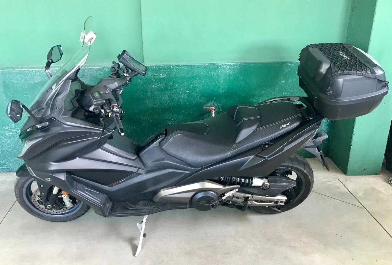 Kymco AK 550