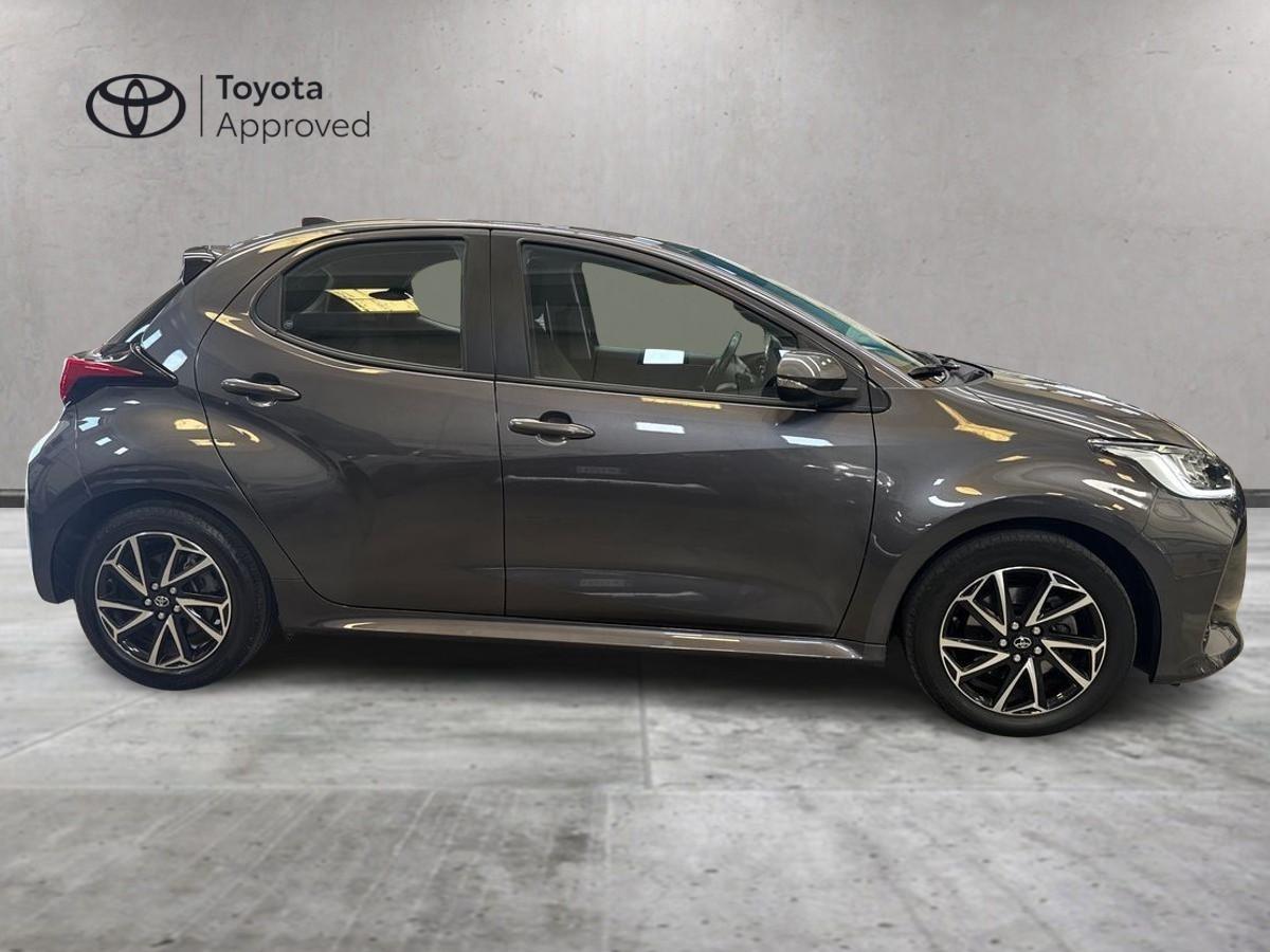 TOYOTA Yaris 4ª serie - Yaris 1.5 Hybrid 5 porte Trend