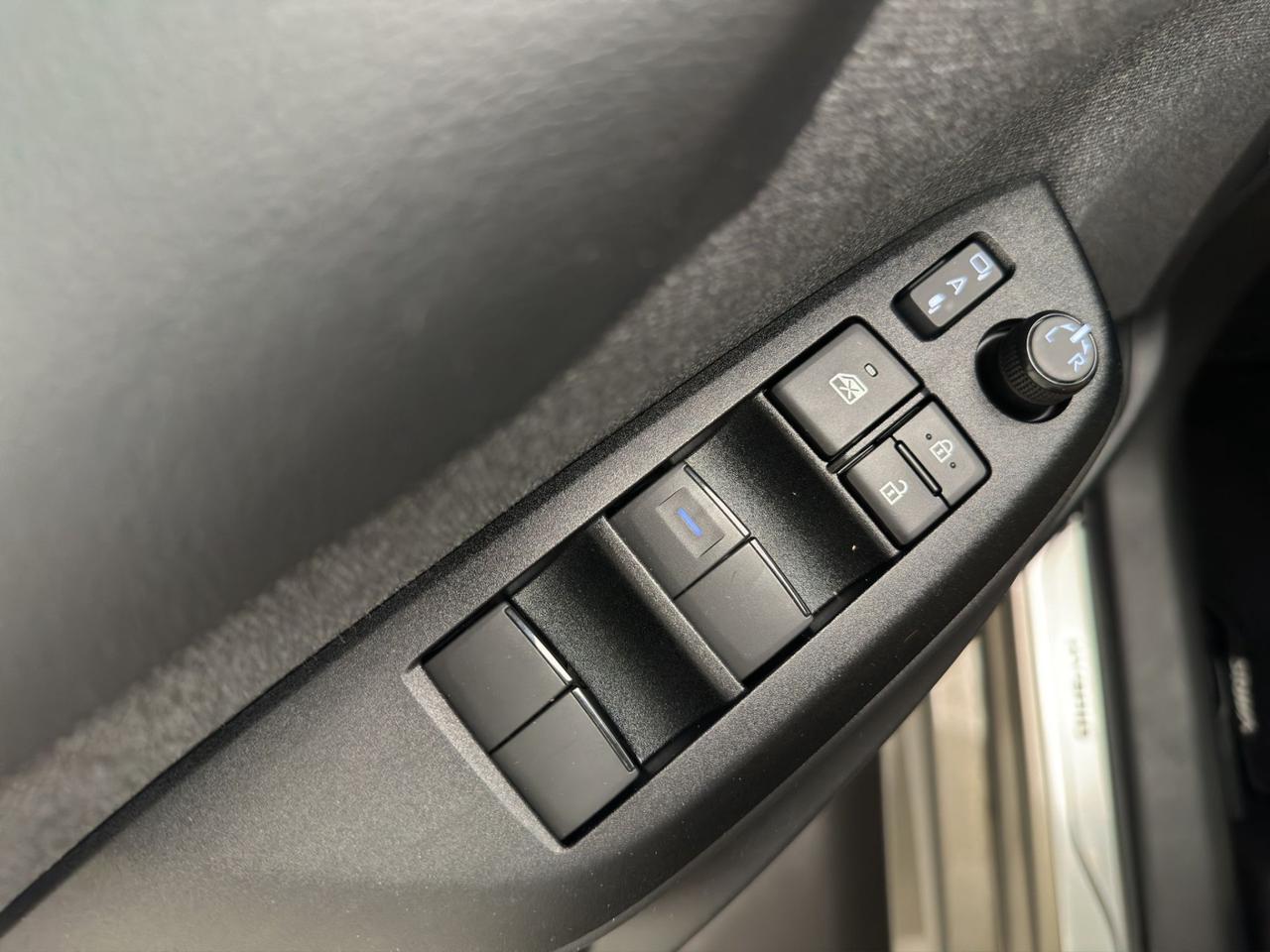 Toyota Yaris 1.5h Lounge