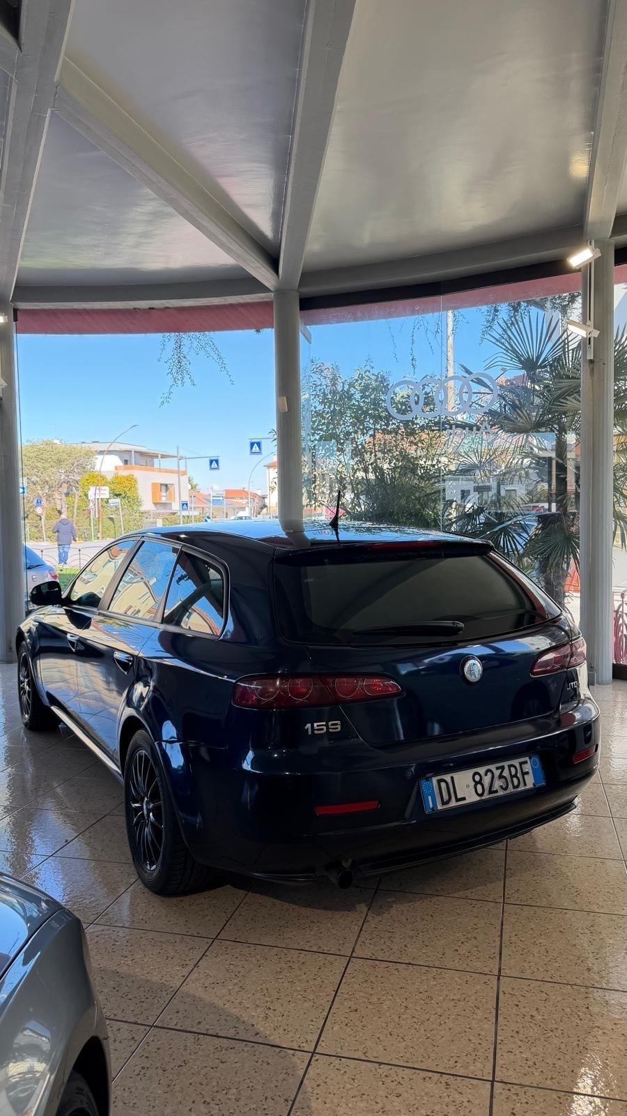 Alfa Romeo 159 1.9 JTDm 16V Sportwagon Exclusive