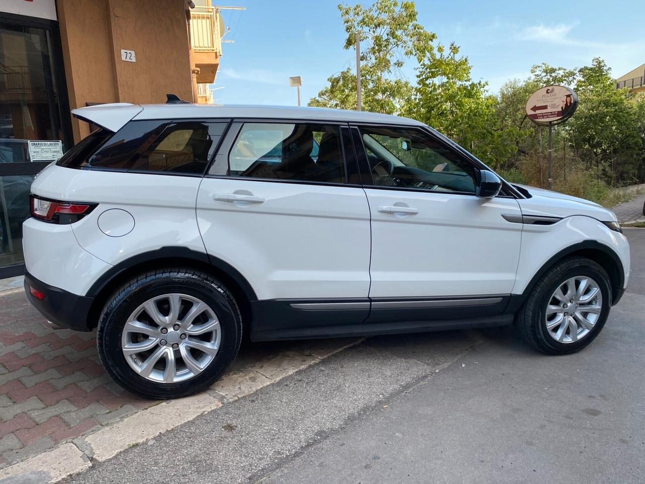Range Rover Evoque 2.0 TD4 150 CV 5p. Business Edition Pure