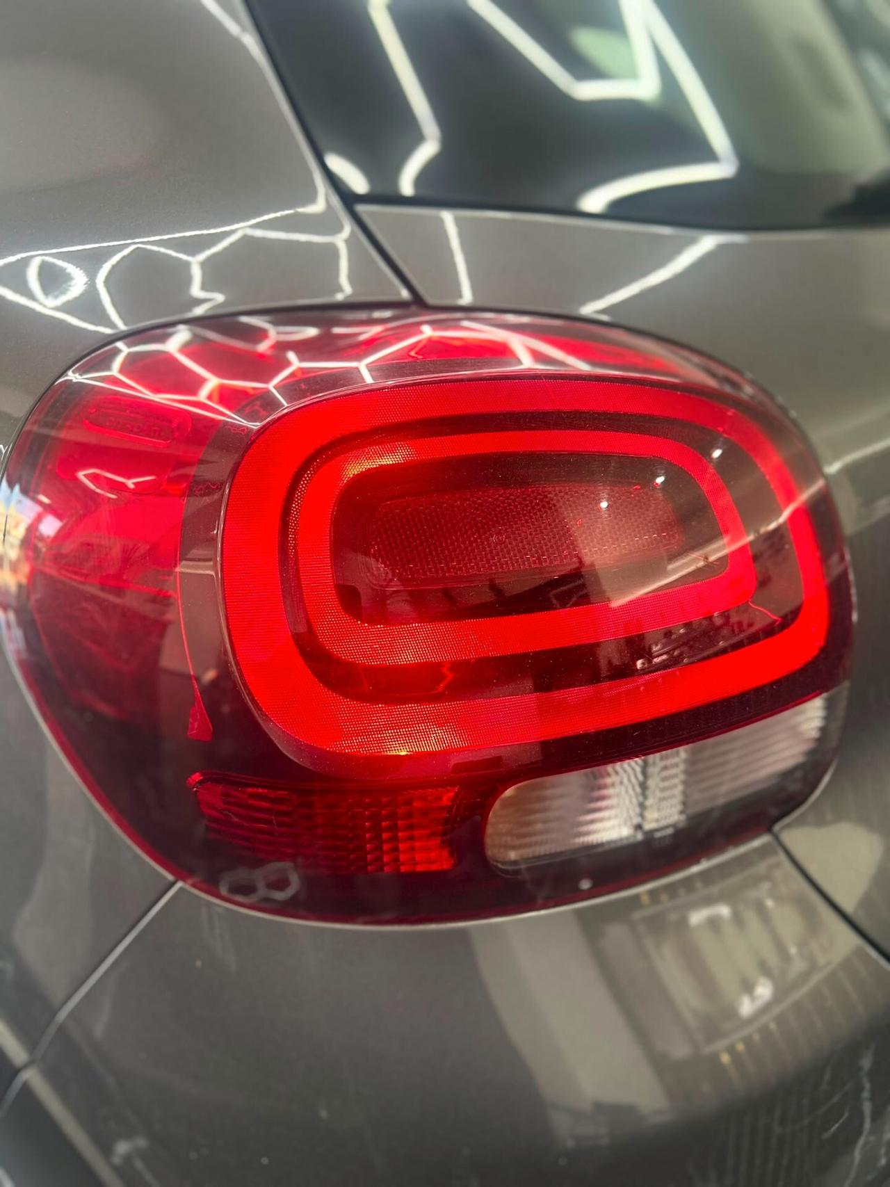 Citroen C3 1.2 benzina 83 CV Shine