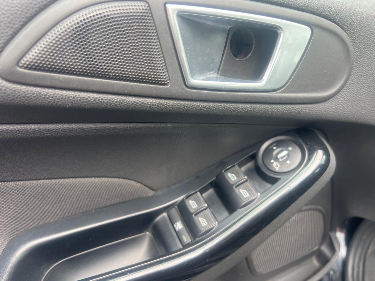 Ford Fiesta 1.0 EcoBoost 100CV 5 porte Titanium