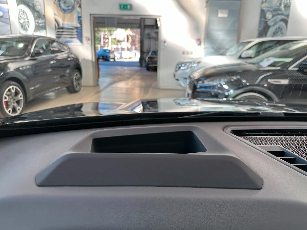 BMW X1 xdrive23d mhev 48V X-Line Edition Signature-19"-harmanK