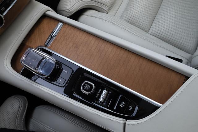 VOLVO XC90 B5 (d) AWD Geartronic Inscription