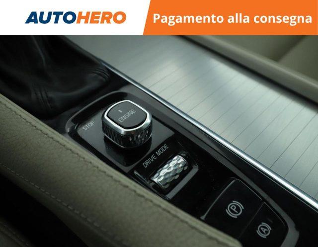 VOLVO XC90 D5 AWD Geartronic 7 posti Momentum