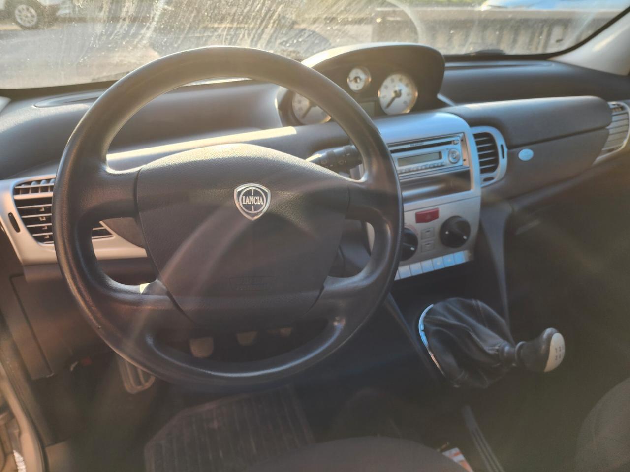Lancia Ypsilon 1.2 69 CV Argento