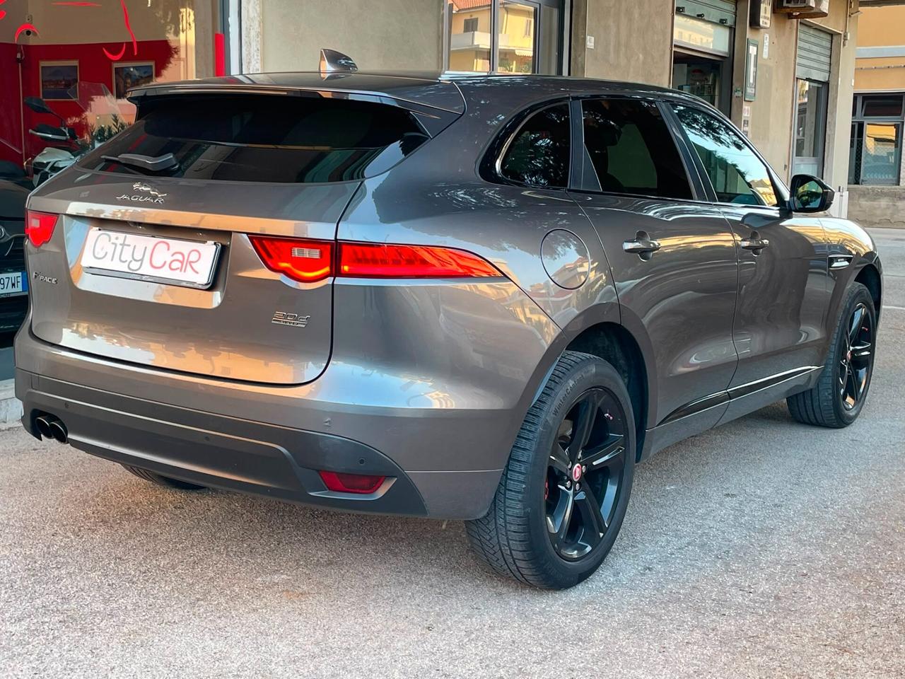 Jaguar F-Pace 2.0 D 180 CV AWD R-Sport