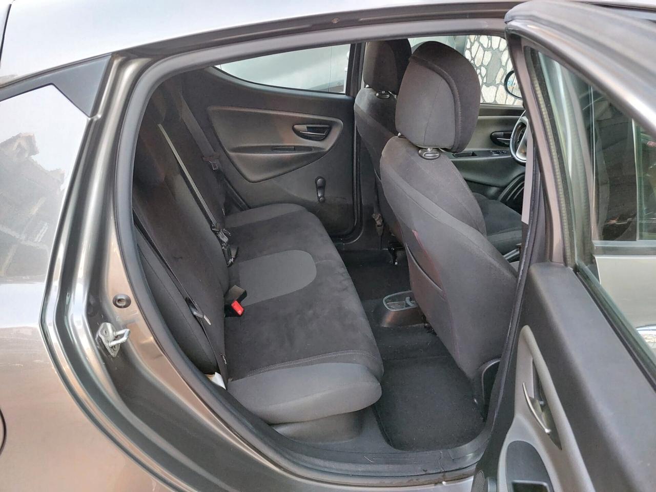 Lancia Ypsilon 1.2 69 CV 5 porte GPL Ecochic Gold