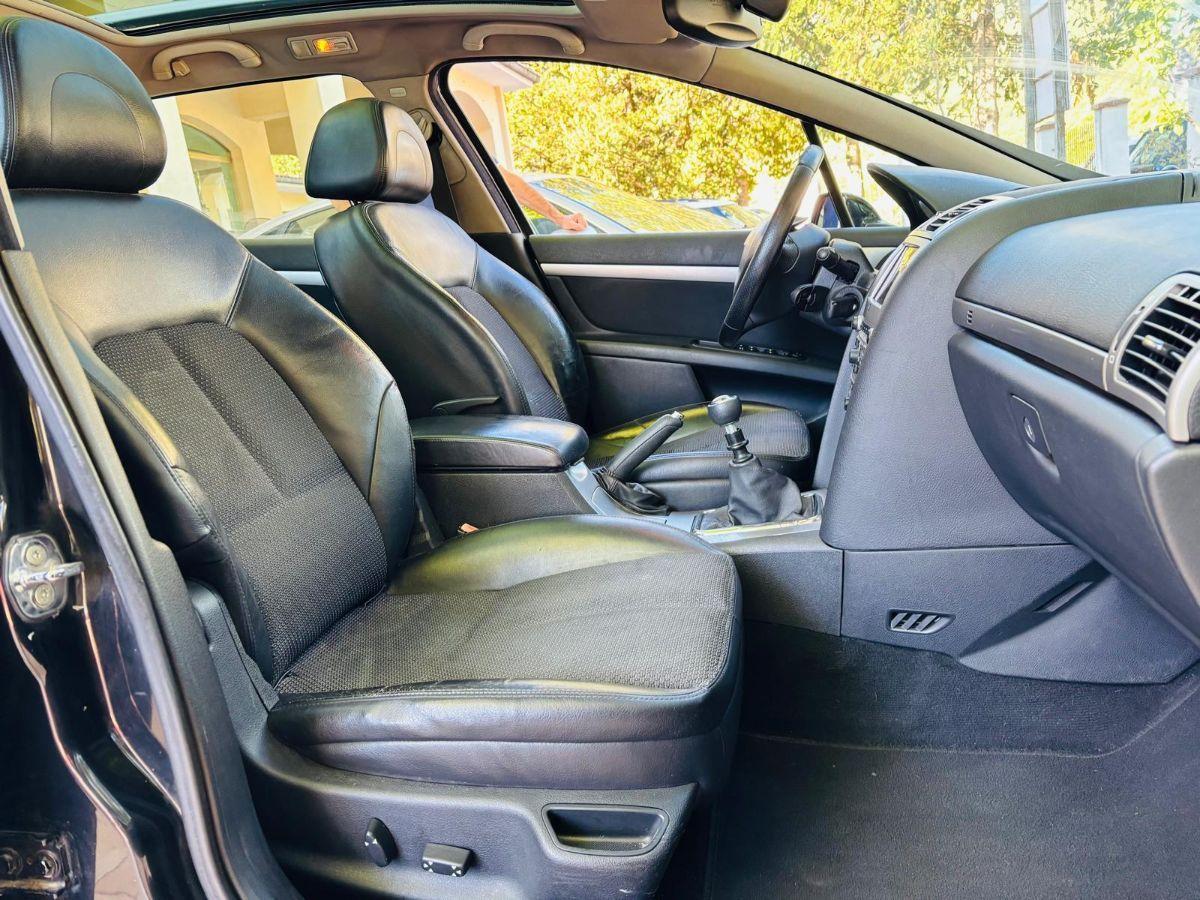 Peugeota 407 SW Ciel 2.2 HDi Navi Tecno