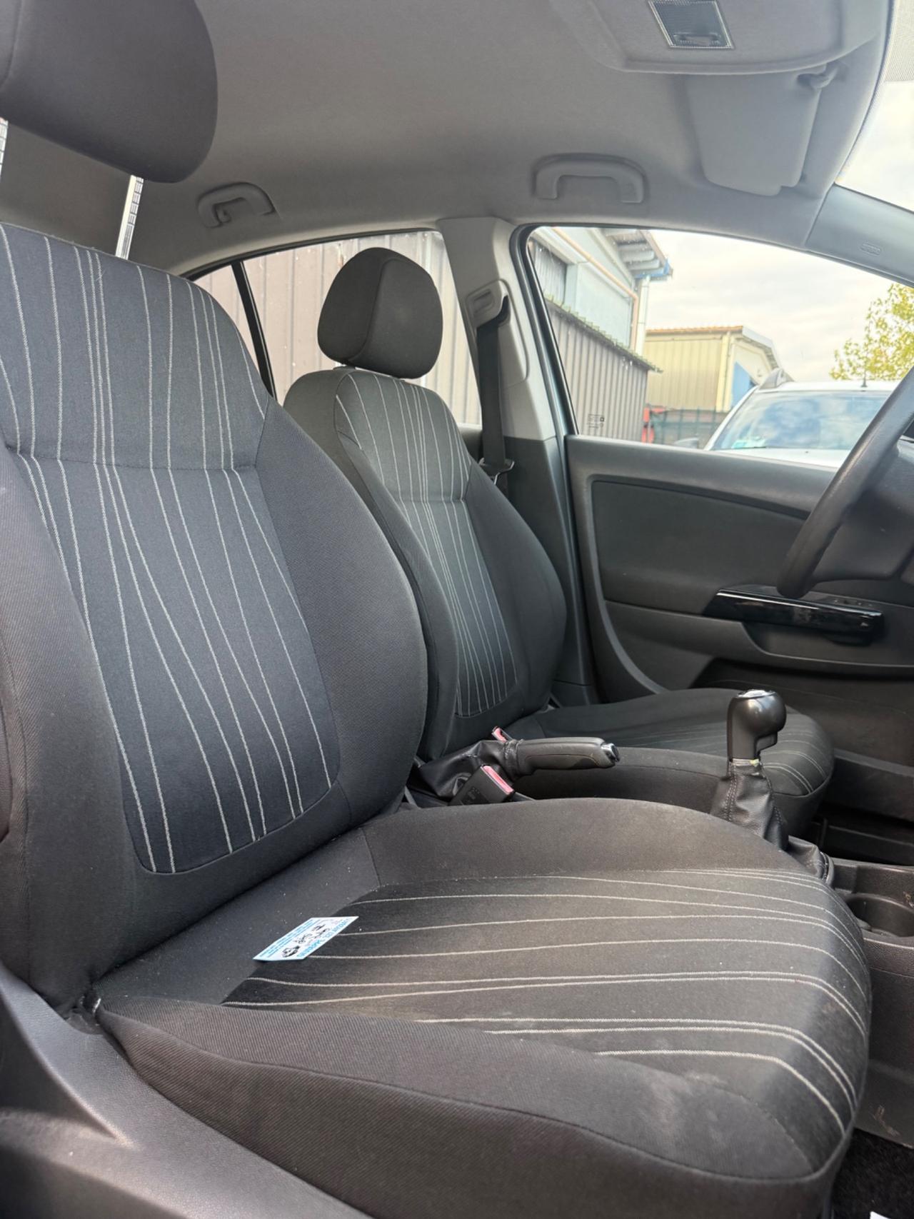 Opel Corsa 1.2 5 porte Cosmo
