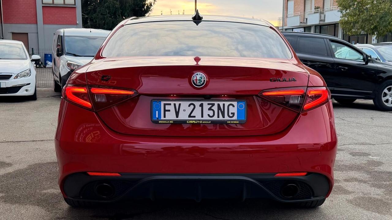 Alfa Romeo Giulia 2.2 Turbodiesel 210 CV AT8 AWD Q4 Veloce