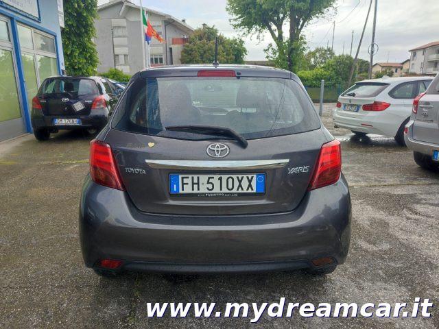 TOYOTA Yaris 1.0 5 porte Active