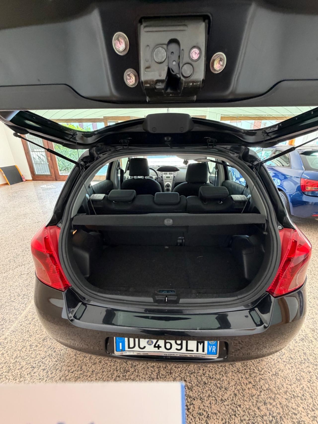 Toyota Yaris 1.3 5 porte Sol