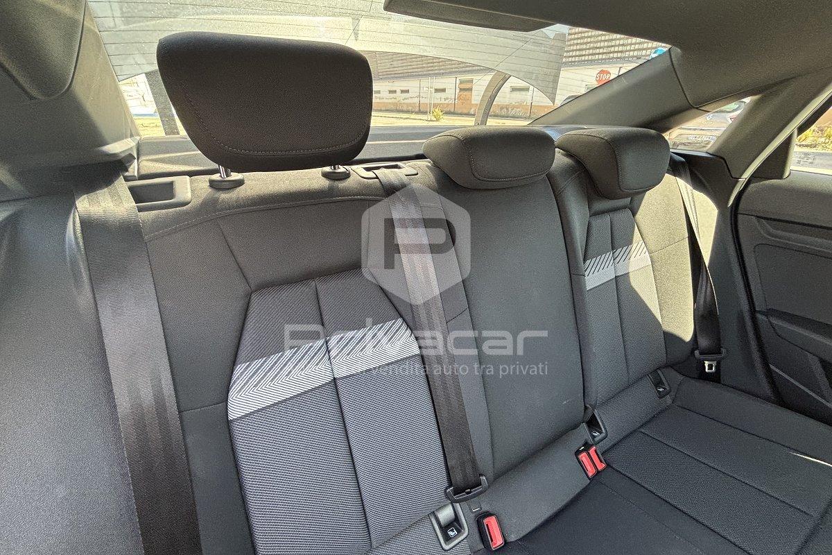 AUDI A3 Sedan 35 TDI S tronic S line edition