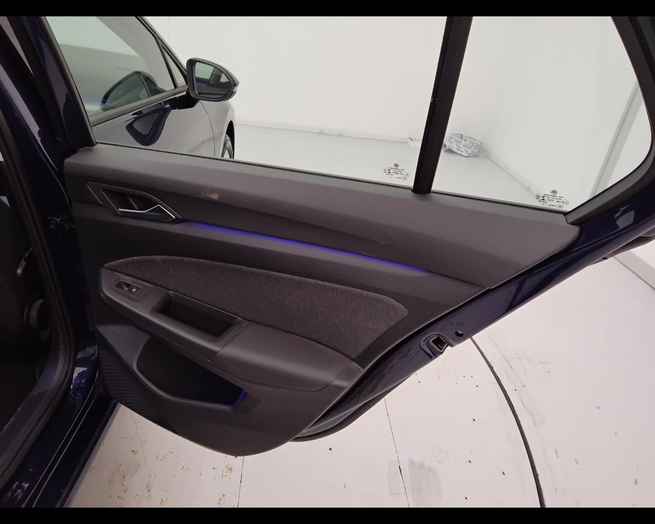 VOLKSWAGEN Golf VIII 2020 - Golf 1.0 tsi evo Life 110cv