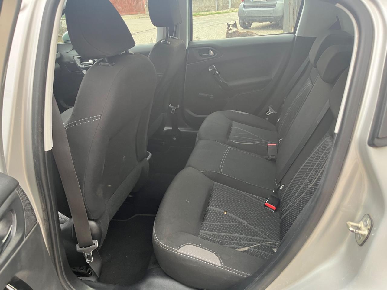 Peugeot 208 1.4 HDi 68 CV 5 porte Business