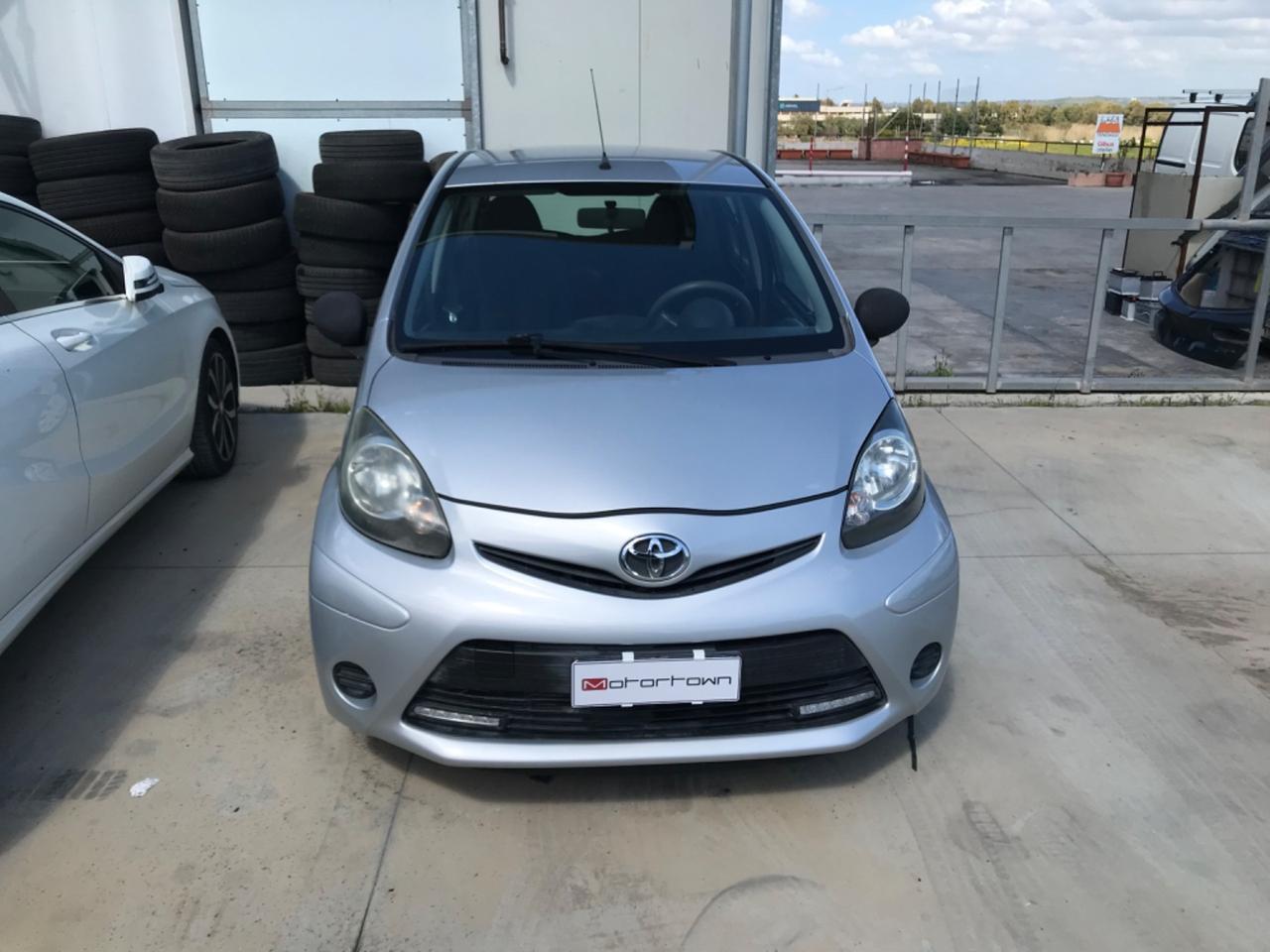 Toyota Aygo 1.0 12V VVT-i 5 porte Active Connect