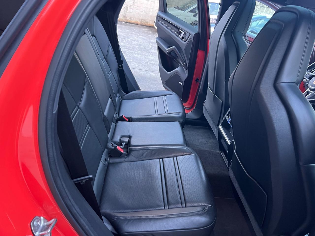 Porsche Cayenne Coupé 3.0 V6 E-Hybrid