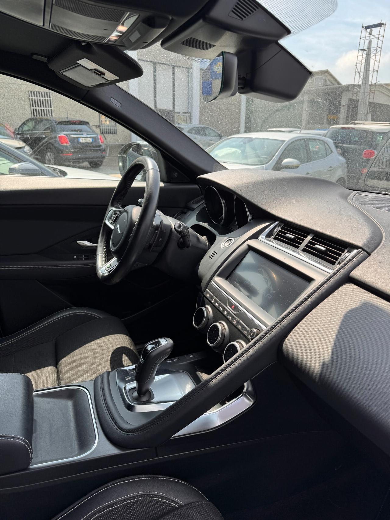 Jaguar E-Pace 2.0D 150 CV AWD R-Dynamic S