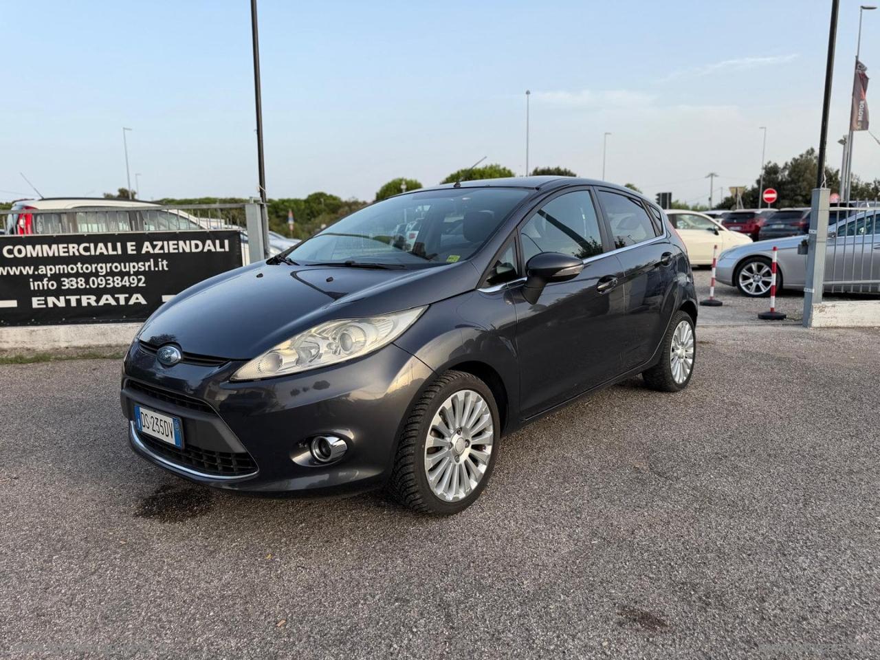 FORD Fiesta 1.2 16V 5p. Titanium