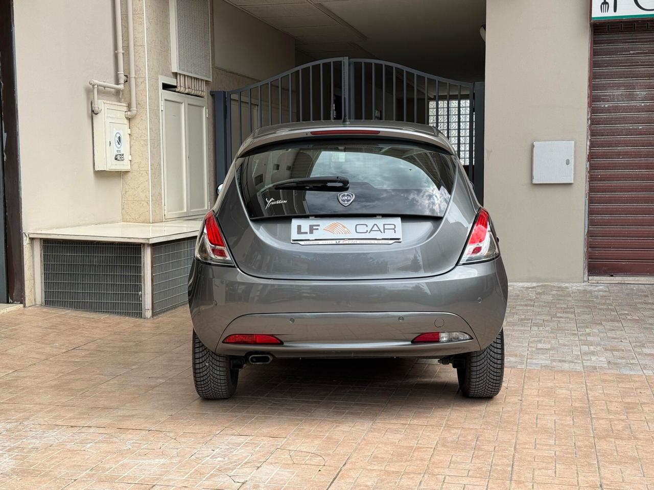 Lancia Ypsilon 1.3 MJT 16V 95 cv 5 porte S&S Platinum 5 posti