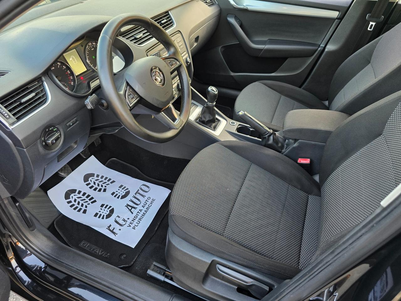 SKODA OCTAVIA RESTYLING 1.6 TDI 2015 PERFETTA