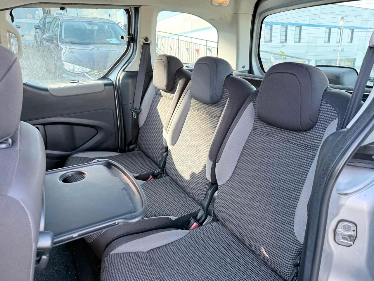 Peugeot Partner Tepee Mix 1.6 HDi 2011 5P