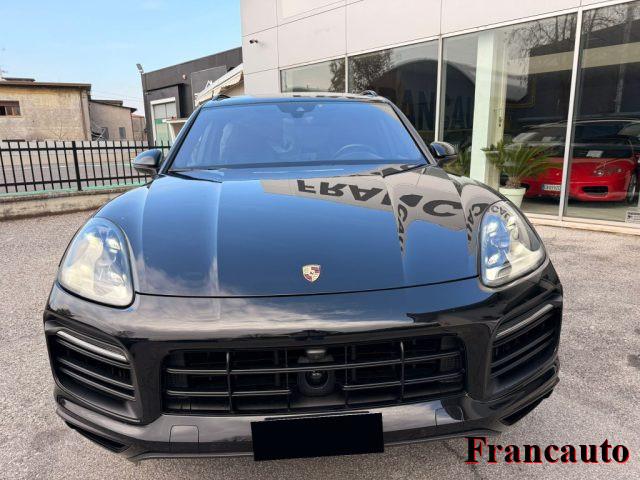 PORSCHE Cayenne 3.0 V6
