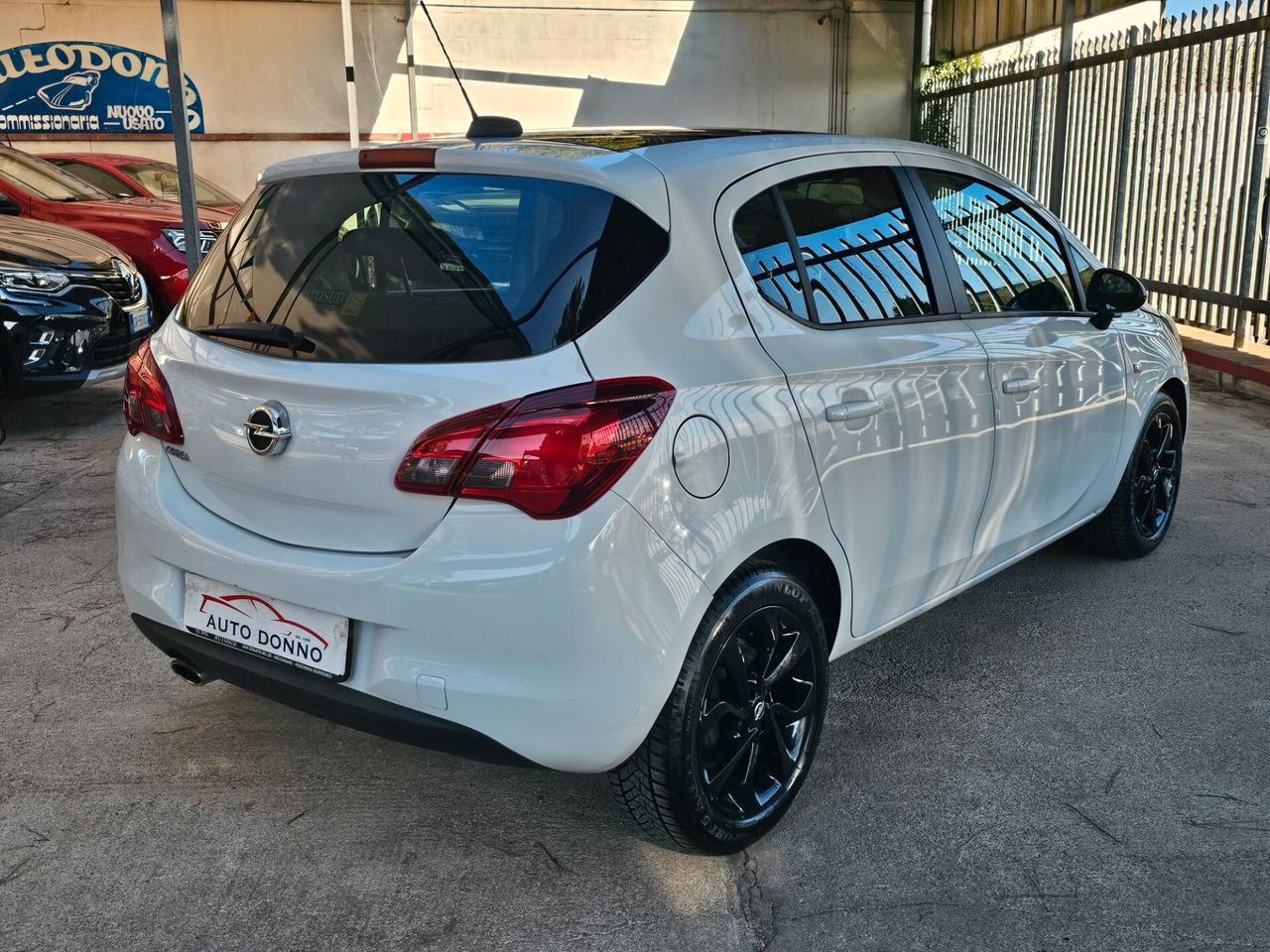 Opel Corsa 1.2 5 porte b-Color