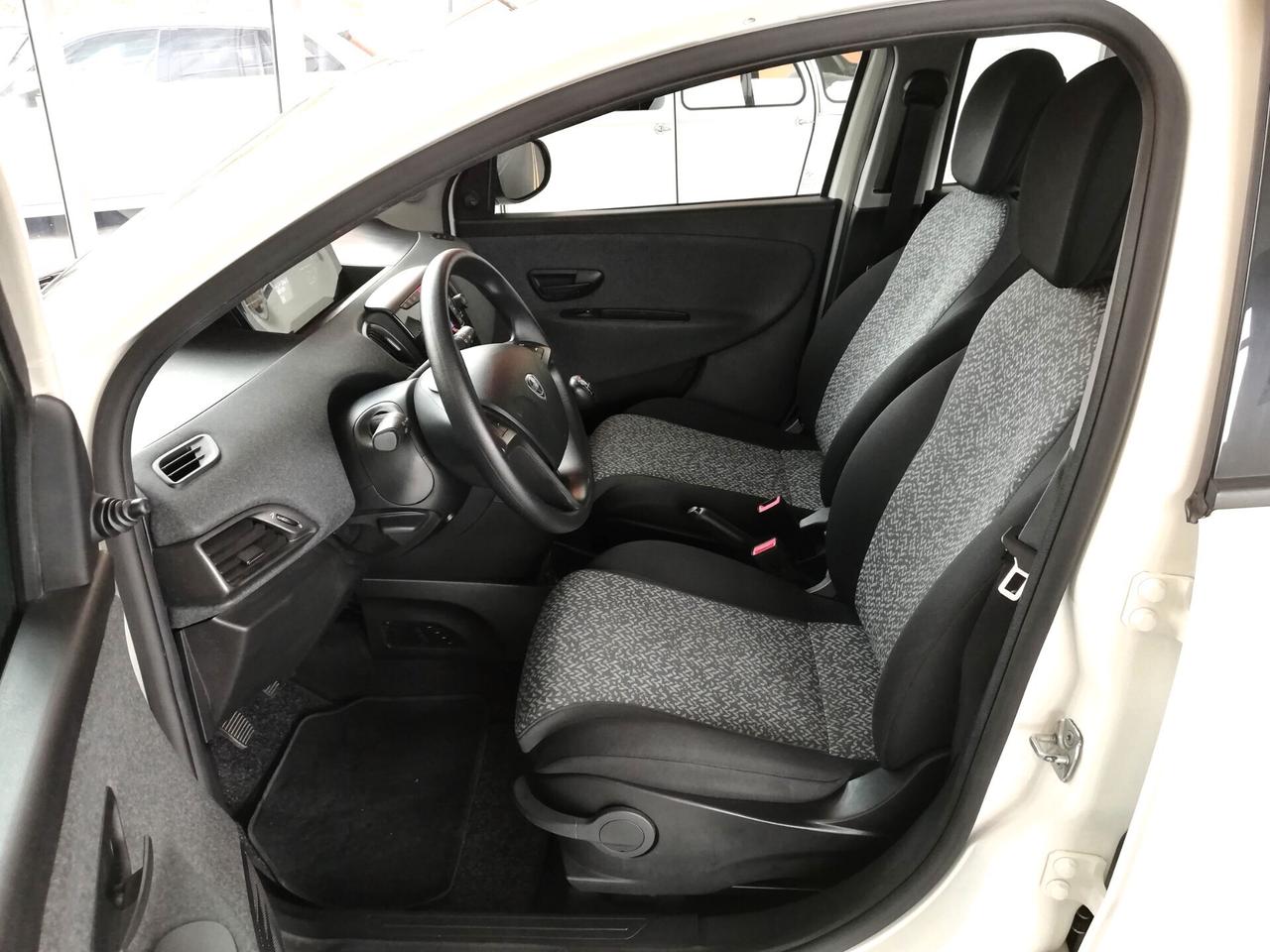 Lanci Ypsilon 1.0 FYRE FLY 5 PORTE S&S HYBRID ECOCHIC