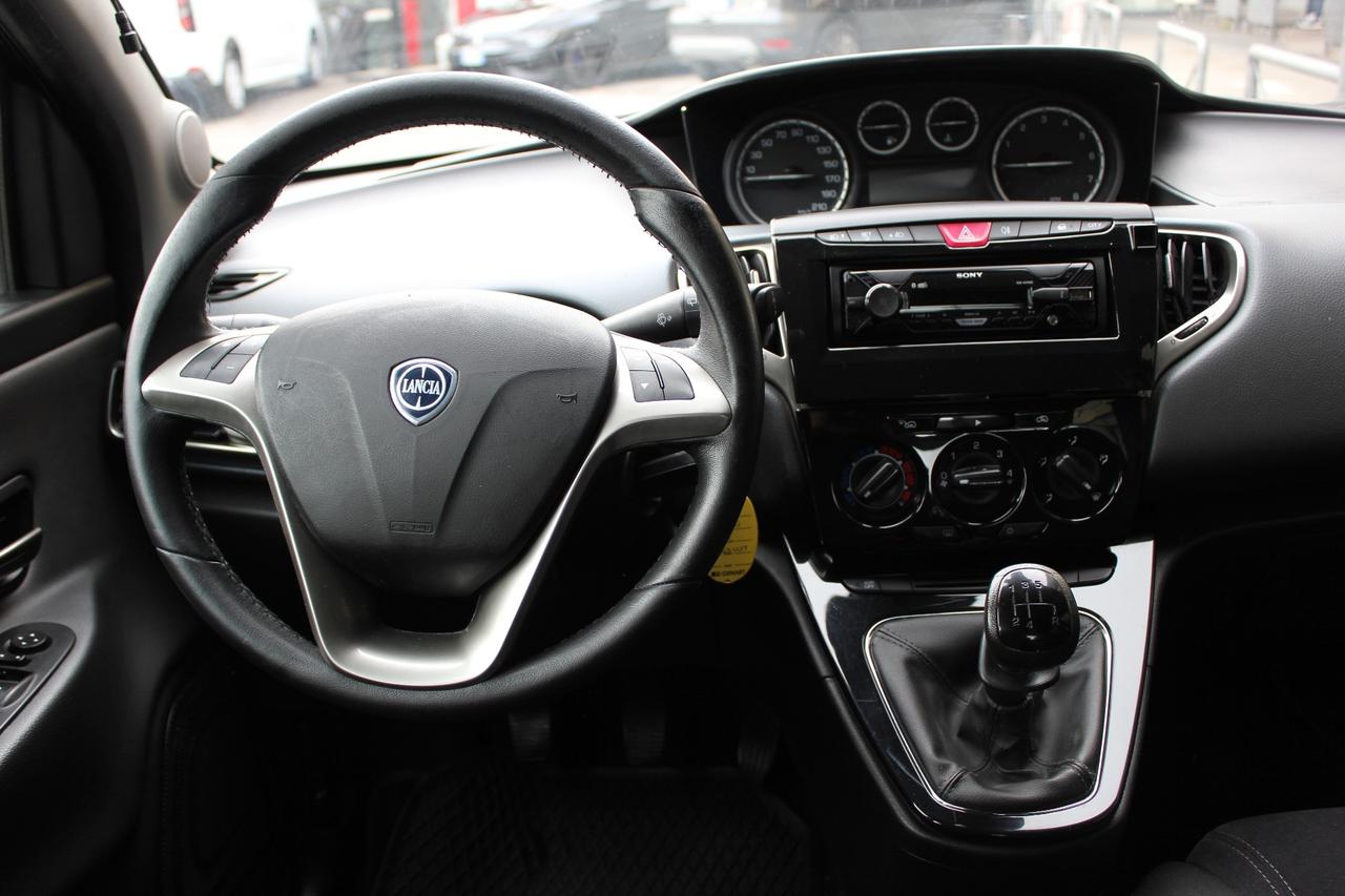 Lancia Ypsilon 1.2 69 CV 5 porte Gold PER NEOPATENTATI!!