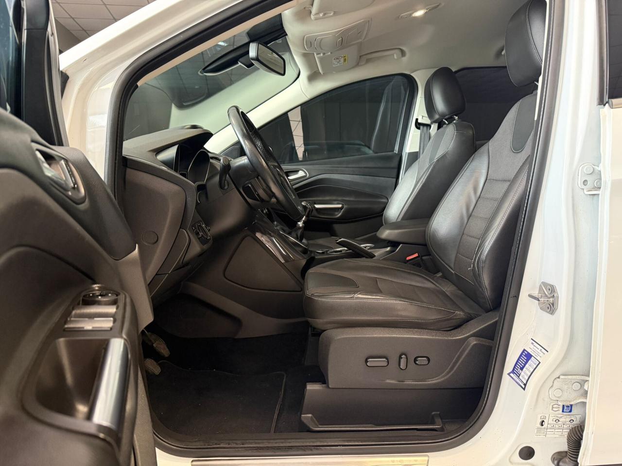 Ford Kuga 2.0 TDCI 150 CV S&S 4WD Titanium
