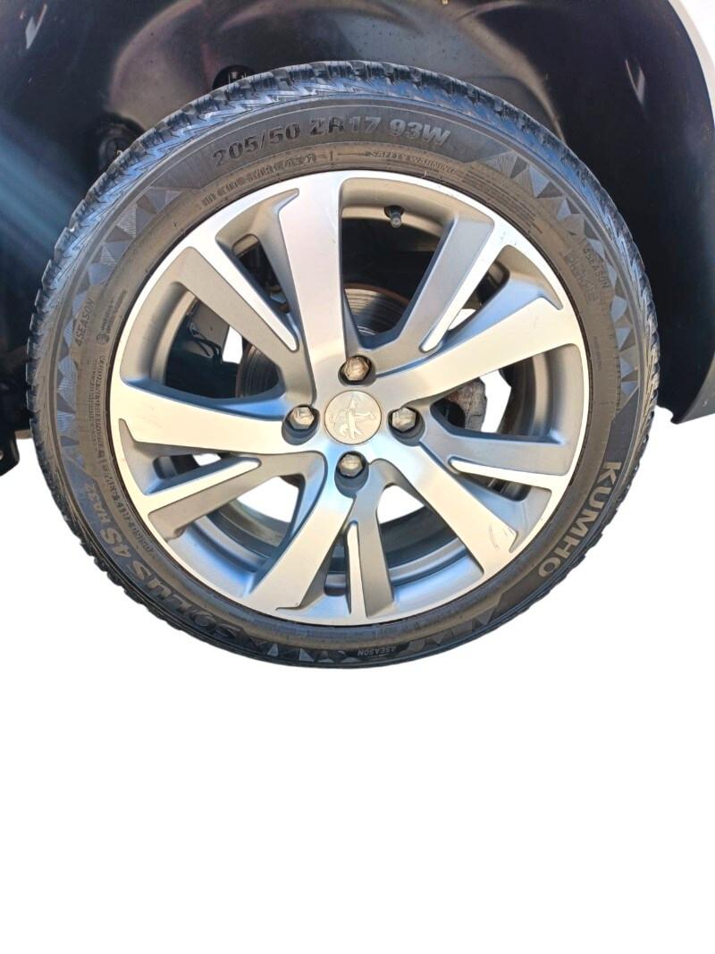 PEUGEOT 2008 1° serie 1.6 e-HDi 92 CV Stop&Sta...