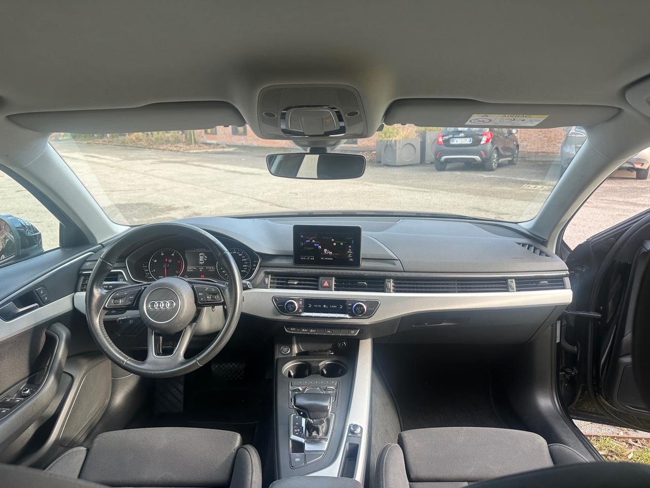 Audi A4 Avant 35 2.0 tdi 150cv s-tronic