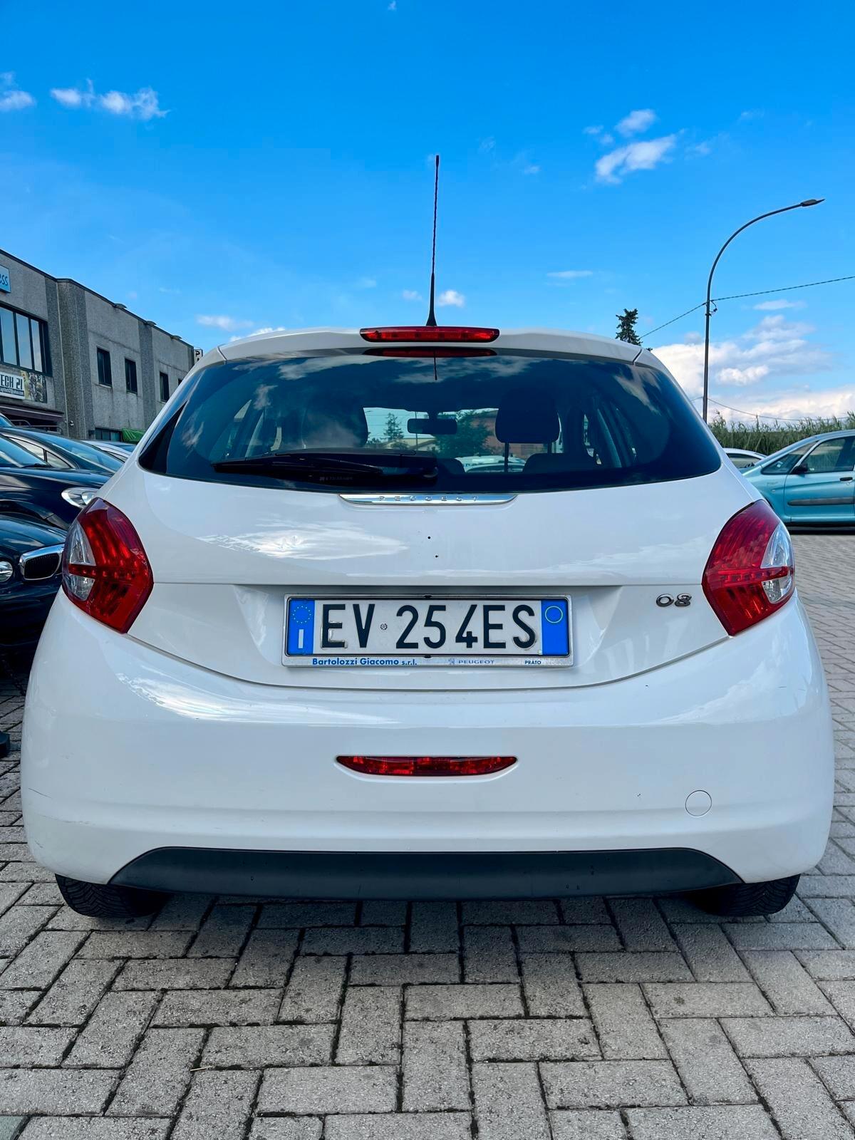 Peugeot 208 1.4 HDi 68 CV 5 porte OK NEOPATENTATO