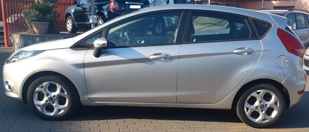 Ford Fiesta 1.4 5 porte Bz.- GPL Titanium