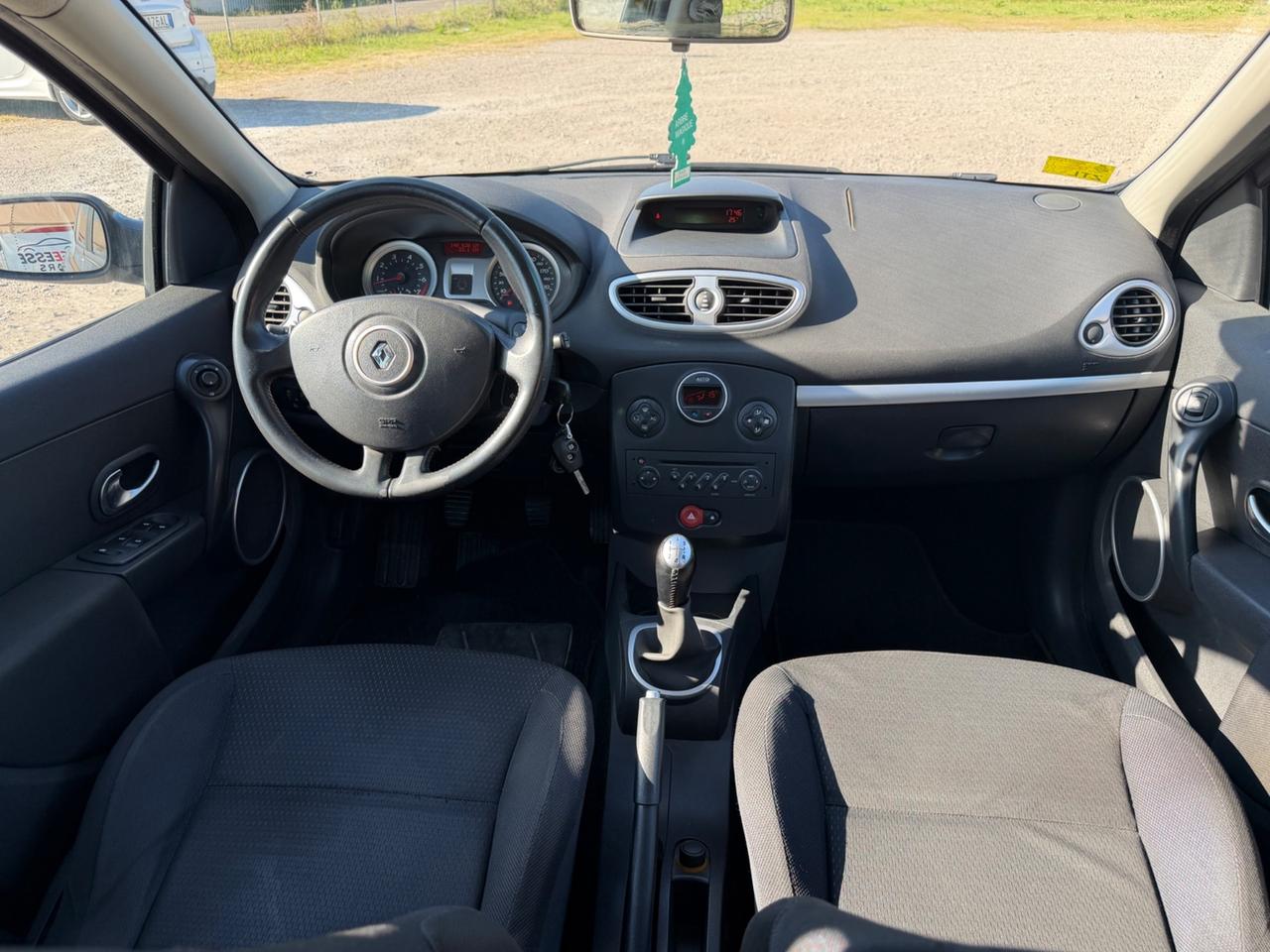 Renault Clio 1.2 16V 5 porte Dynamique
