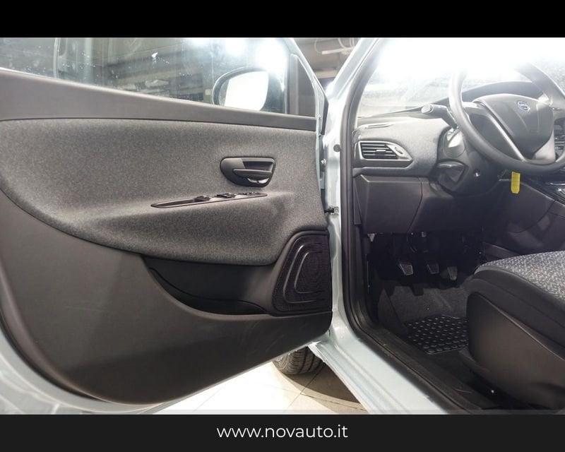 Lancia Ypsilon 1.0 FireFly 70cv Hybrid Silver Plus