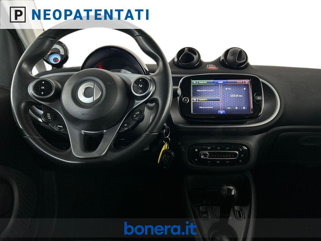 Smart fortwo EQ Berlin Black Passion