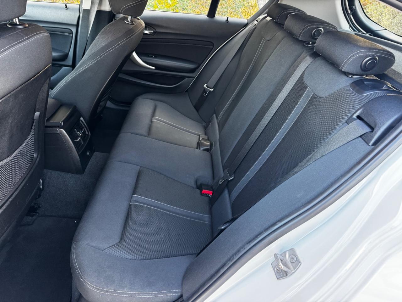 Bmw 118 118d 5p. Advantage