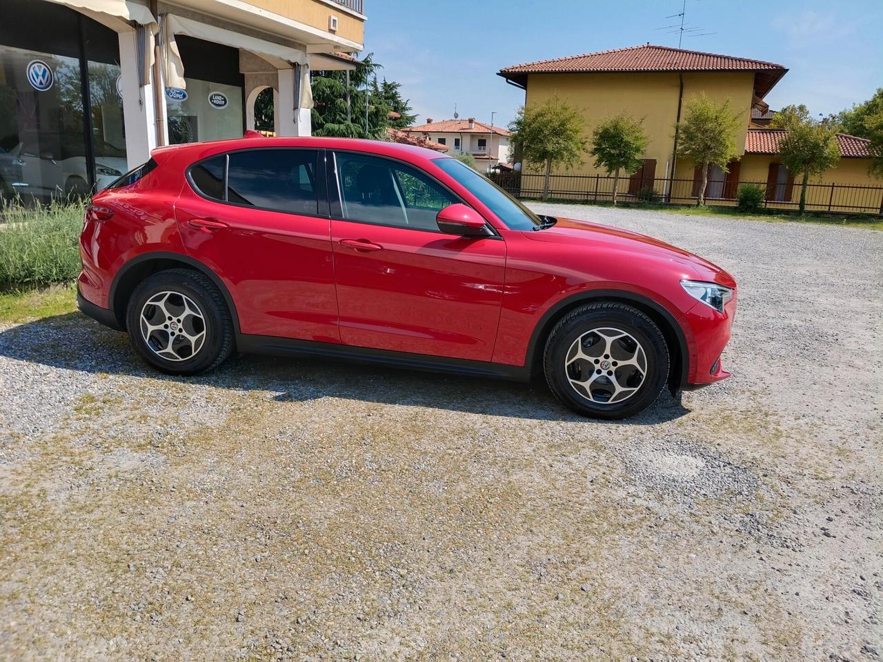 Alfa Romeo Stelvio 2.2 Turbodiesel 160 CV AT8 RWD