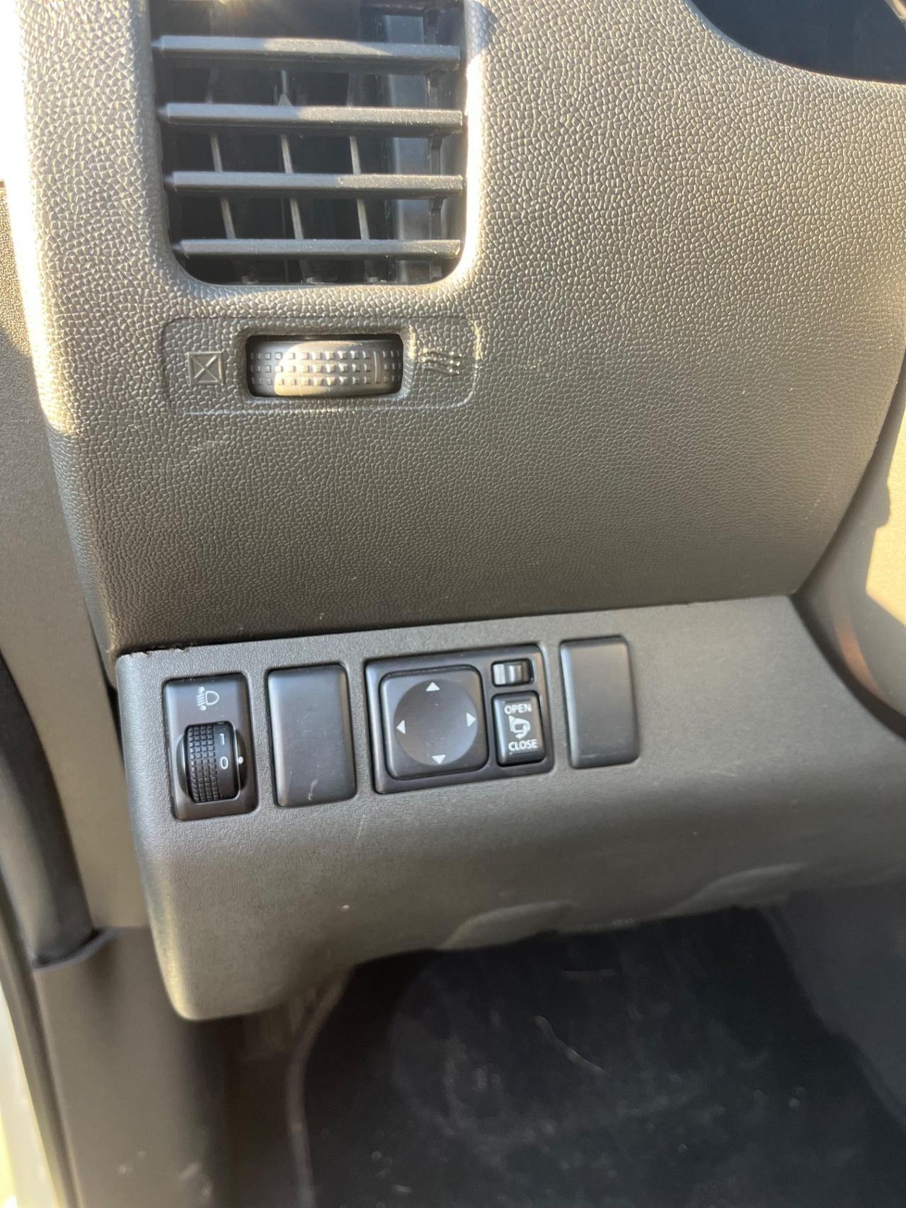 Nissan Navara 3.0cc v6 full optional gancio e hartop