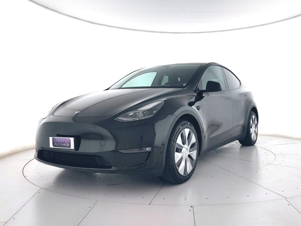 TESLA Model Y Long Range Dual Motor awd AUTOPILOT AZIENDALE IVA ESPOSTA