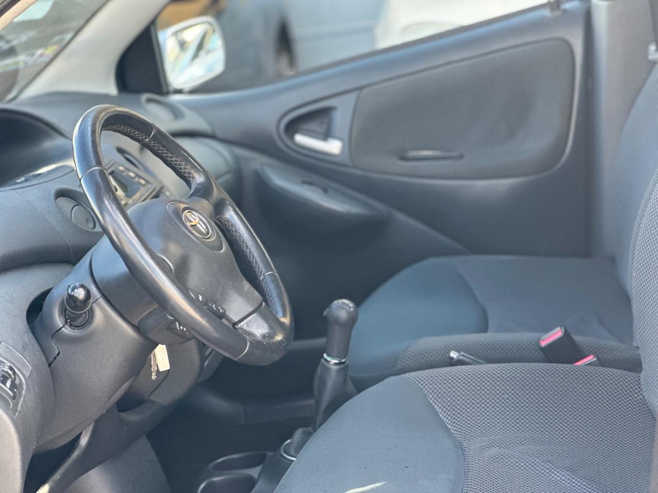 Toyota YARIS 1.0 BENZINA 2005 - SOLO 120 MILA KM