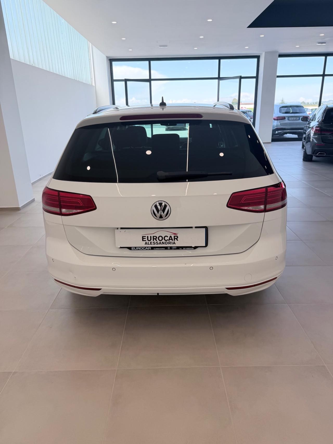 Volkswagen Passat Variant 1.6 TDI SCR DSG Business BMT