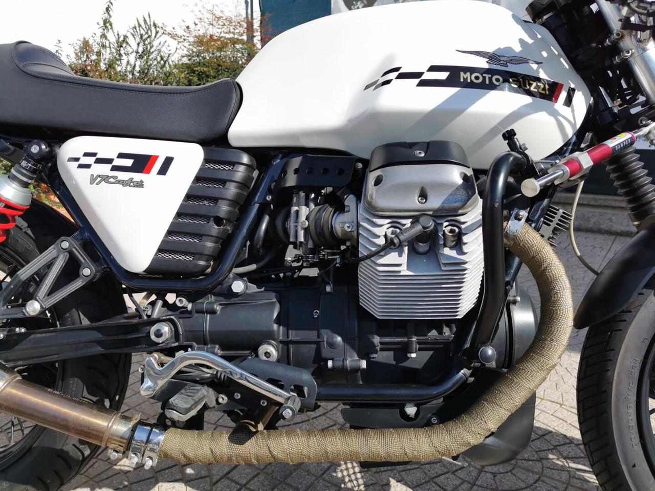 Moto Guzzi V7 CAFè CLASSIC - 2012 - RATE AUTO MOTO SCOOTE